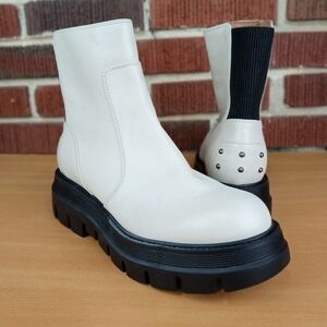 NWT Aquatalia 'Scilla' Weatherproof Genuine Leather Short Studded Chelsea Boots